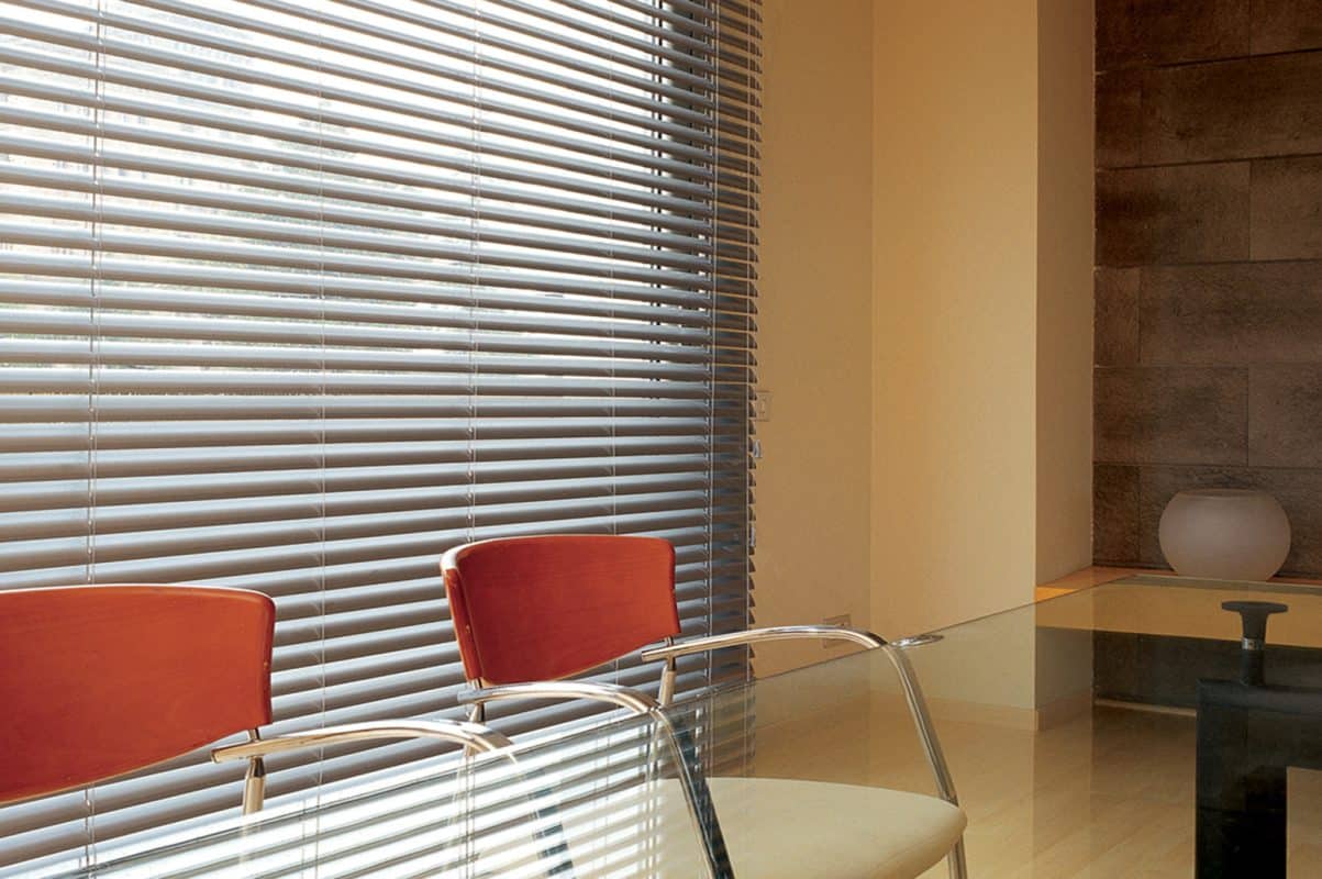 نمونه کار پرده کرکره‌ برای محیط اداری