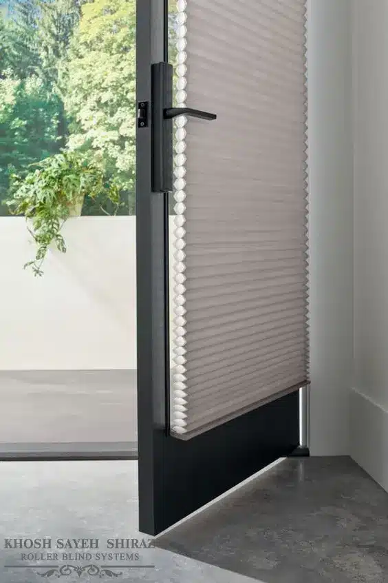 پرده هانی کامب