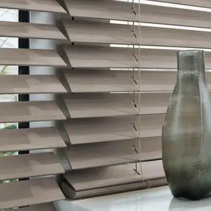 پرده کرکره چوبی با نوار قیطان