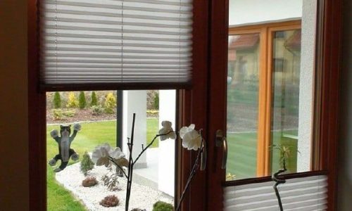 نمونه پرده پلیسه پشت دری