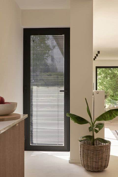 پرده کرکره فلزی یا ساید گاد